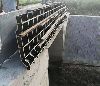 木質(zhì)防撞墻全國供應(yīng)