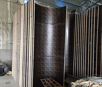 萊蕪圓柱模板定做,萊蕪圓柱子木模板廠家電話